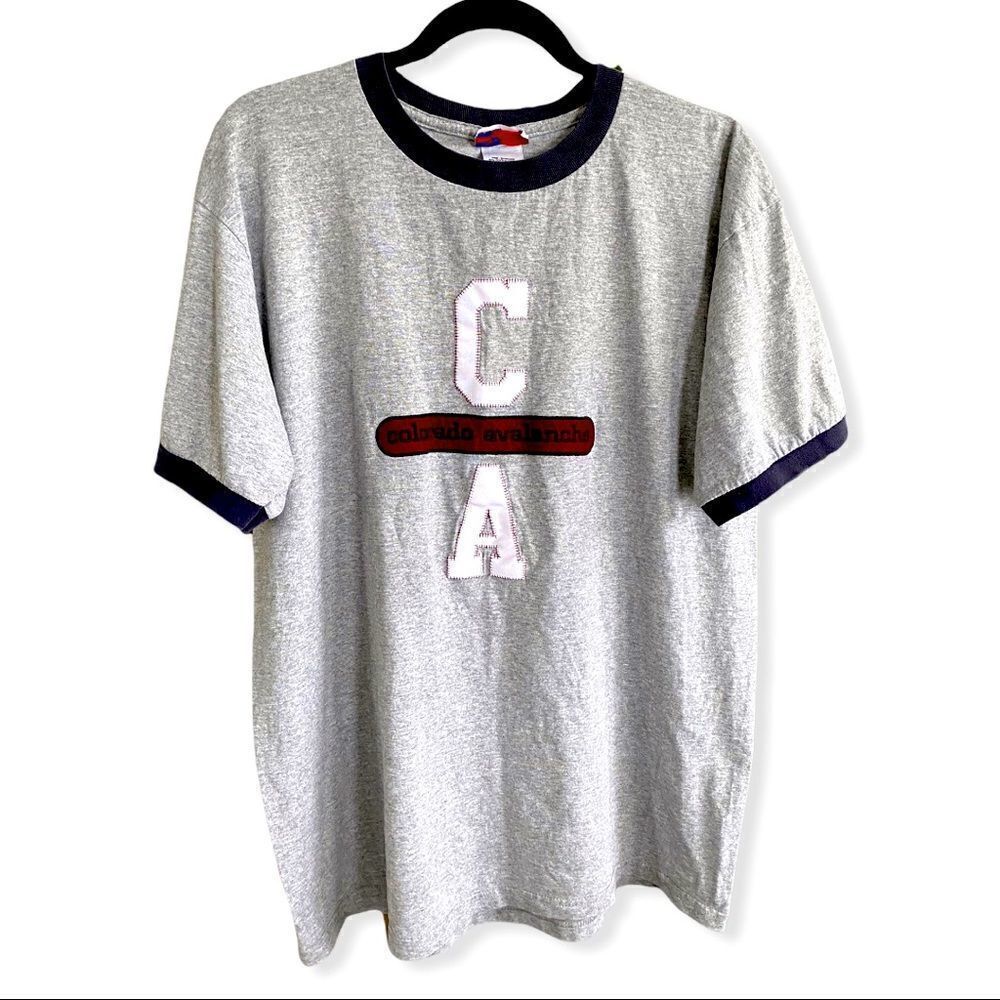 Retro Majestic (L) Colorado Avalanche Patchwork T-Shirt